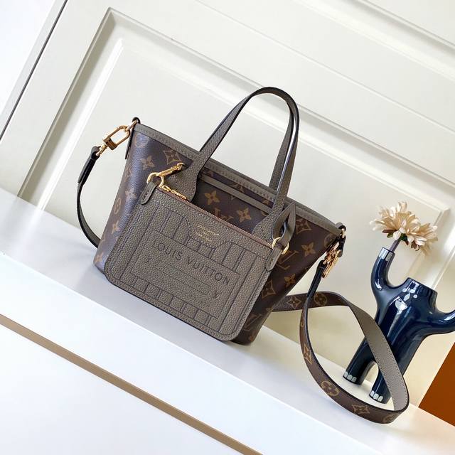 顶级原厂 M12109 老花 动态芯片版 皮料是正品法国a级品质、手工 油边细节非常精致 尺寸:24X14X9