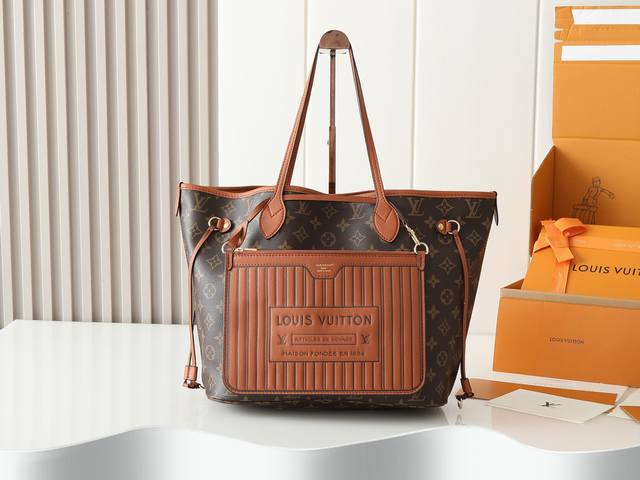 变码芯片版顶级原单，加强版m11946黑 12061棕neverfull Inside Out 中号手袋以 Monogram 帆布与粒面皮革演绎崭新双面设计，其