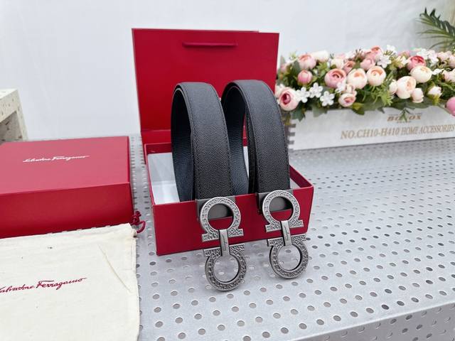 如果不知道送男朋友 送客户 送老公 哪款皮带,选菲拉格慕绝对错不了啦!配正装,多了一份内涵,低调中带着稳。配休闲牛仔裤,多一份阳光帅气,任何年龄都百搭,性价比超 如果不知道送男朋友 送客户 送老公 哪款皮带,选菲拉格慕绝对错不了啦!配正装,多了一份内涵,低调中带着稳。配休闲牛仔裤,多一份阳光帅气,任何年龄都百搭,性价比超