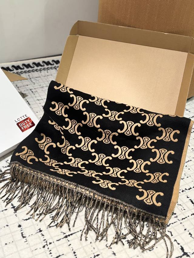 配礼盒. 赛琳 围巾 最温柔的配色 超有氛围感的 羊绒围巾~ 这么好看的围巾你还不赶紧定吗