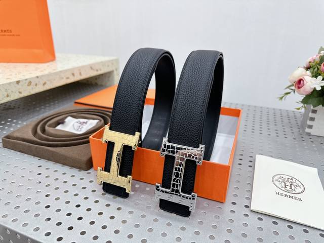 爱马仕 3.8Cm进口原版togo皮腰带 扣头金属工艺，经手工打磨而成。扣头可随意选择搭配皮。双面使用，高端商务休闲款 专柜包装