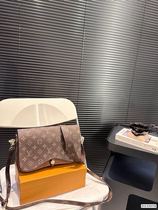 配盒子 Lv方包 是熱腾腾新款 出門随手一拎就很好看 尺寸27 17 货号改版515179