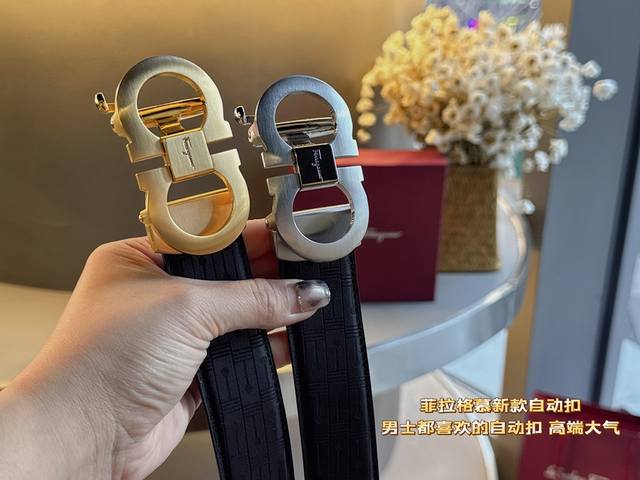 礼物爆款菲拉格慕美到爆的自动扣滑道宽度：3.5Cm新款原版搭配经典款18K精钢扣头。时尚百搭，追求高端 原版的品质，品味的体现，休闲高大上！ Iphone实物实