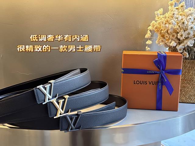 爆款ｌｖ宽度：3.8Cm新款带身头层牛皮搭配新款精致钢扣，时尚百搭，追求高端 双面可用原版的品质，品味的体现，休闲高大上！ Iphone实物实拍， 上身效果超好