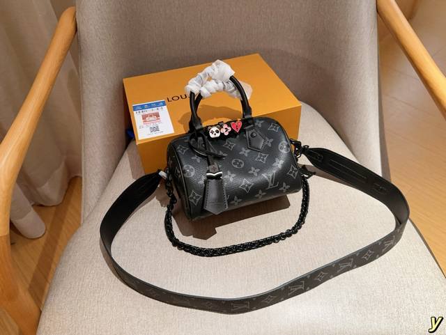 Lv路易威登 新品speedy18 限定款diy Nano迷你枕头包 尺寸18×13×10 礼盒包装