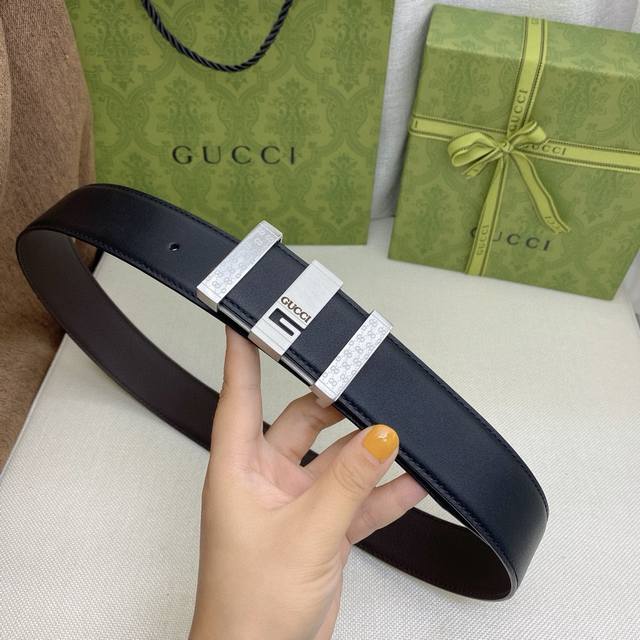 礼物 品牌 :古奇 价格 :配带全套原版包装 材质 : 进口牛皮 搭配18K钢扣 颜色 黑色 规格 :3.8Cm 卖点 :皇家御用经典款式，永不过时。质感卓越,