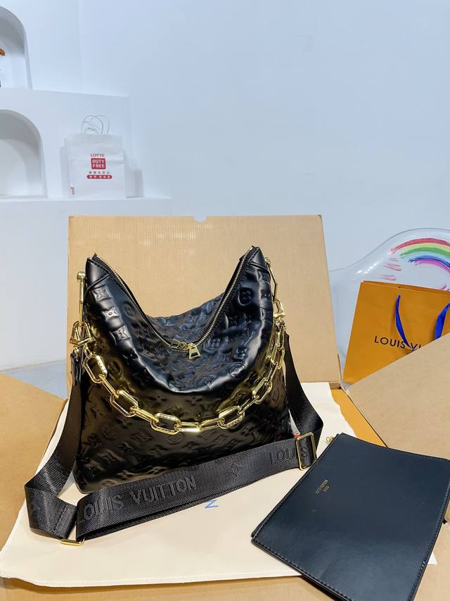 折叠礼盒 尺寸：30*28 Lv腋下饭盒包慵懒时髦感拉满 #Ivsully Hobo 腋下包背多了牛角包秋冬来个lvsully Hobo腋下包也不错哦配上大衣毛