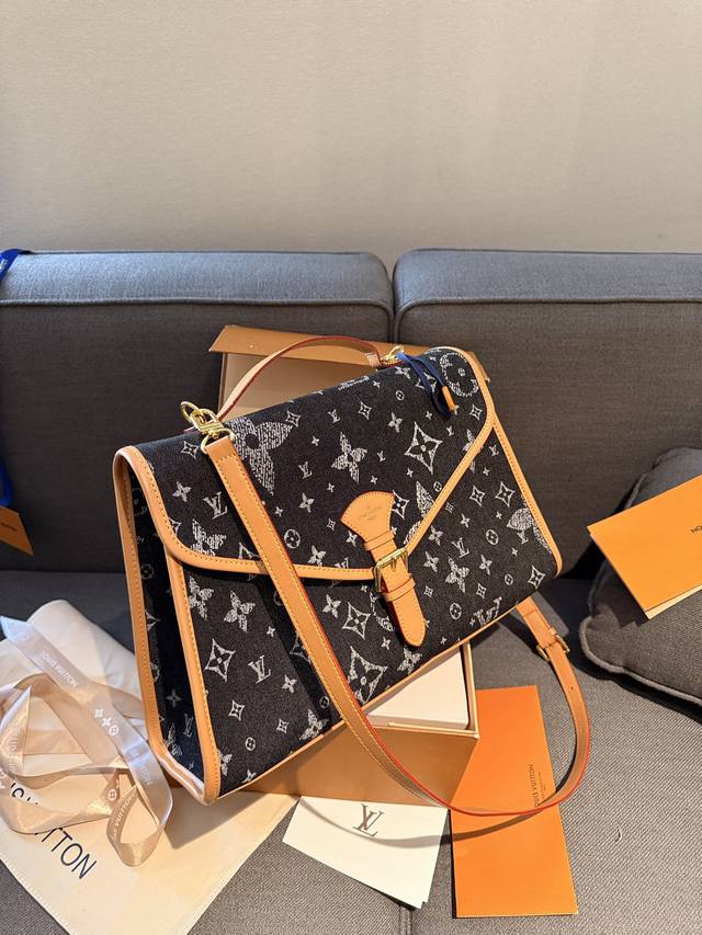 折叠礼盒包装 Lv 中古 牛仔护士包 对这种复古包型真的毫无抵抗力 即适合上班族的通勤 又有少女感的俏皮 能将这么多元素都杂糅到一个包里 只能送m44919 L