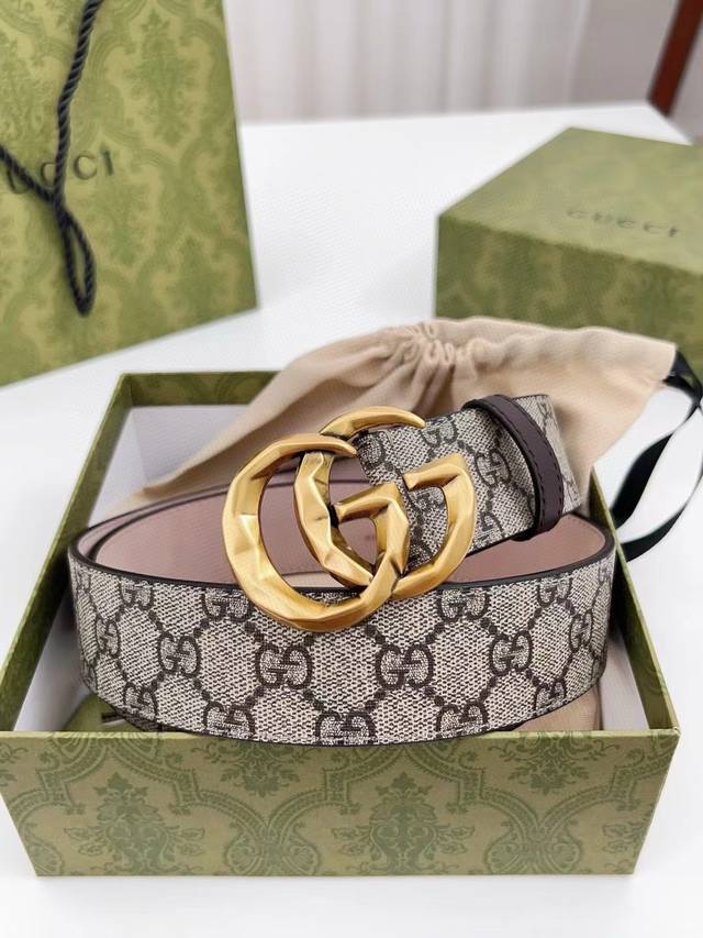 Guccl 古奇 原官单网经典 尺寸38Mm，原单五金扣头，带身采用pvc防水料搭配牛皮沙底，清晰美观，皮质软，手感舒适，档次高。高清实拍细节质感无可挑剔