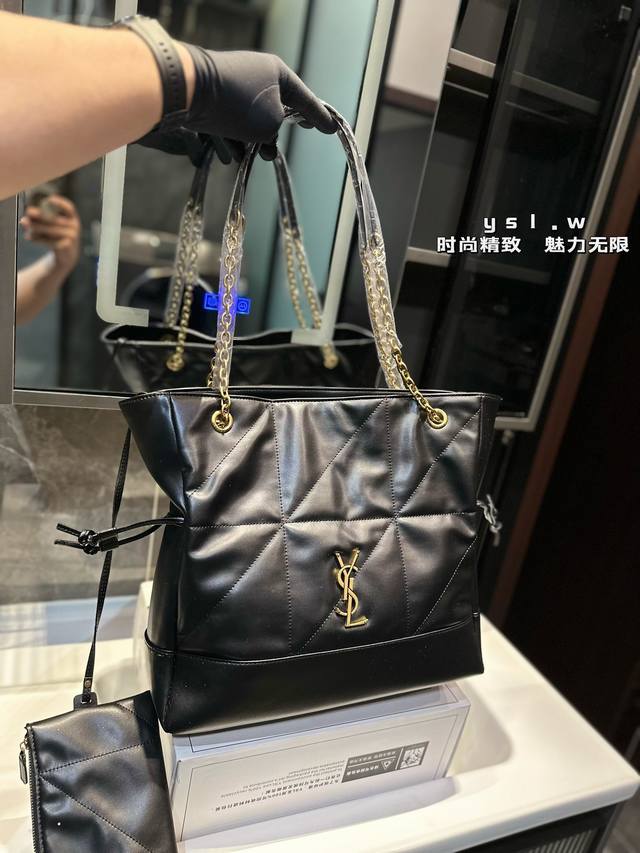 圣罗兰太好搭配了呜呜呜 Ysl Bag 更酷哦！ 面料很耐造 高级感拉满 搜索 垃圾袋