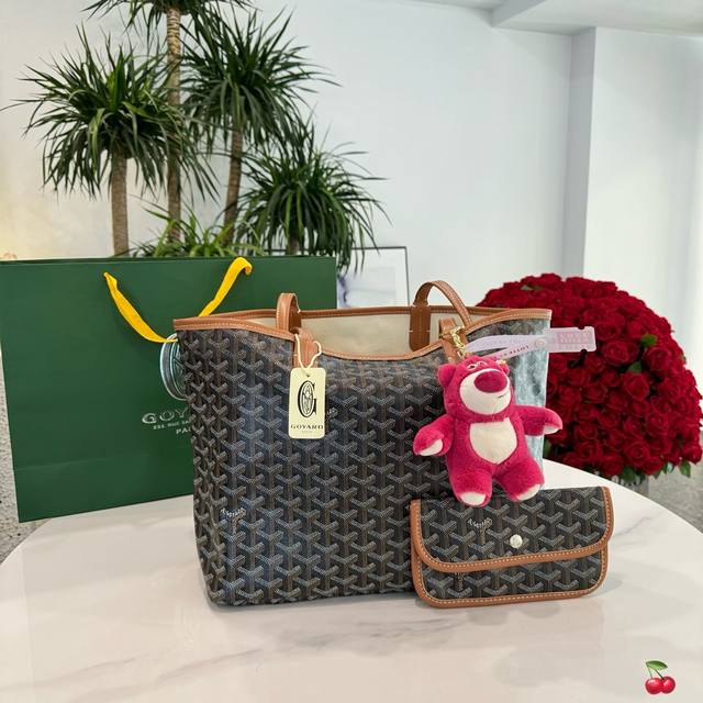 无盒 送挂件 戈雅购物袋 属于这个季节的购物袋 Goyard狗牙限定 实物真的很有质感 尺寸 33Cm