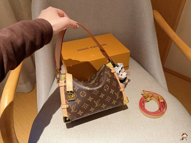 配送挂件 Lv路易威登 Louis Vuitton 谷爱凌同款 Trunk老花秀款软盒子蜜蜡黄皮 尺寸21×14 礼盒包装