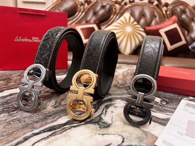 礼物首选菲拉格慕最新款自动扣 头层牛皮经典花纹 火爆全网 好货上手就知超级时尚款式的自动扣。让你走到哪里都是焦点。设计独特，穿戴更舒适大气，品质非常好，高端客户