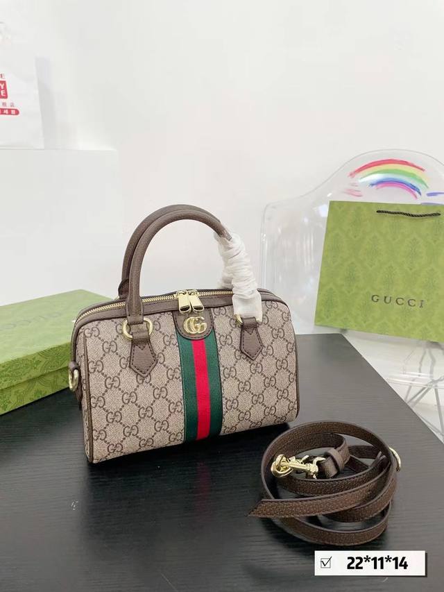 Gucci酷奇枕头包 大容量 手提斜挎皆可 通勤必备 东西多的宝宝一定要入！ 尺寸小22×14