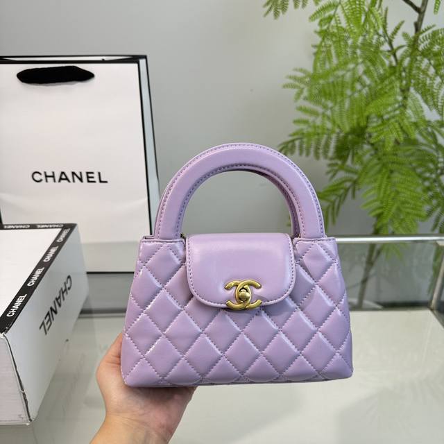 Chanel 23K Kelly手柄链条包