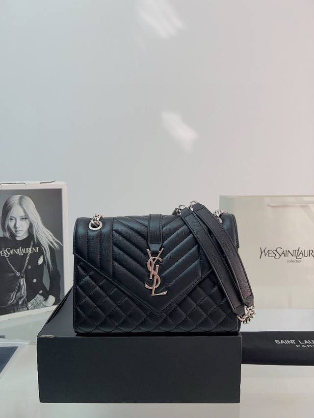 全套包装 Size：24*17Cm 圣罗兰ysl鱼子酱信封包 Lenvelope 信封包 经典包包推荐哦！