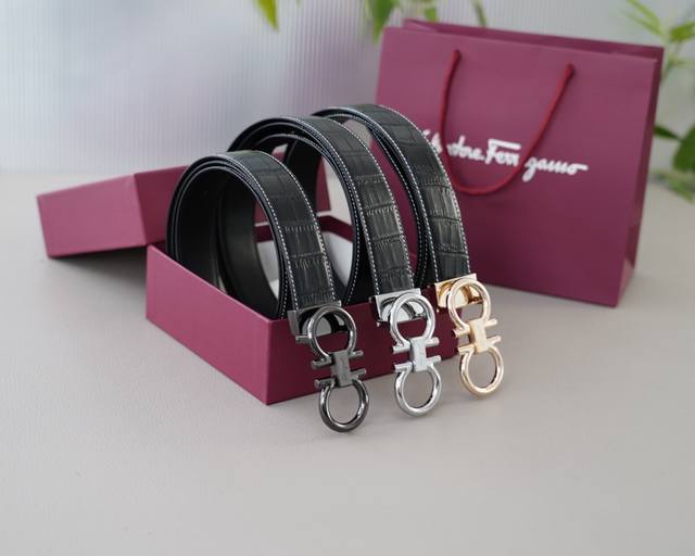 菲拉格慕 高版本 腰带 全球轰抢单品 原单小牛皮制作 非市面普通货 低调奢华 日常又时髦 顶级五金 配礼盒 纸袋包装等..