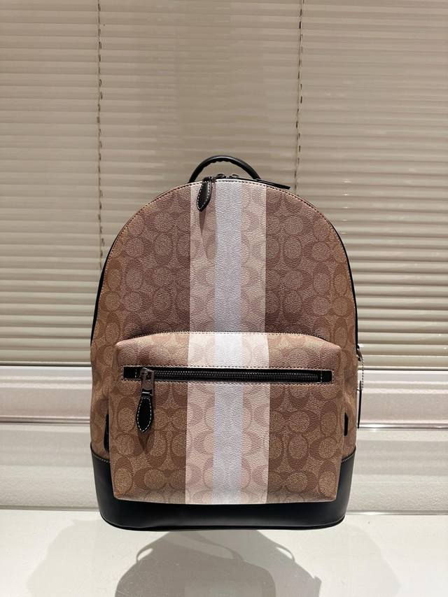 蔻驰 Coach West 35 黑色老花拼色双肩包 全身配皮 男女同款大号双肩包 全黑经典设计 经典百搭 性价比超高 入门级的经典包款 尺寸33 42Cm