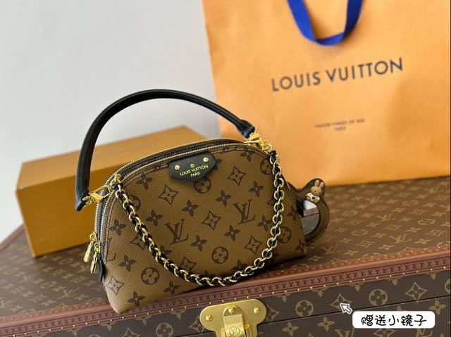 折叠盒 L家中古老花腋下包 今年要问什么包最火那腋下包必须有个位置 Vintage 中古老花款 中古包都是非常经典的包包 不仅款式特别且不怕烂大街 是禁得起时间