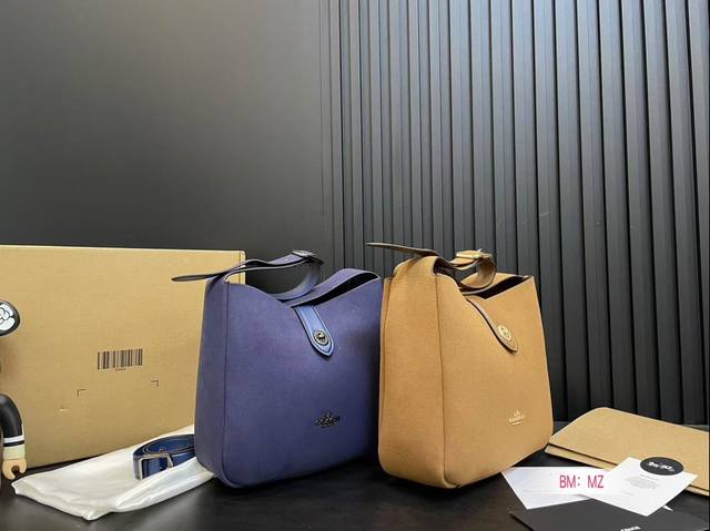 配盒 蔻驰 Coach 水桶包 超级经典又时髦 意外的百搭 耐看精致 日常出街 尺寸：25*23