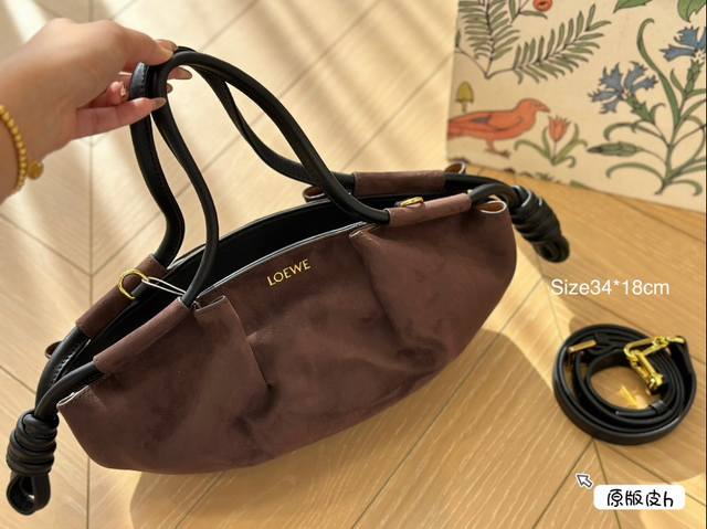 牛皮 罗意威新品 牛皮质地 时装 休闲 不挑衣服 尺寸34*18Cm