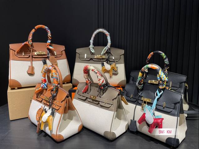 中号 大号 配折叠礼盒 背铂金包的季节来啦 Bk 原版品质 爱马仕 Birkin 帆布帆布拼皮真的太可了,可咸可甜 超难买的绝美帆布 Birkin! 赠送丝巾 中号 大号 配折叠礼盒 背铂金包的季节来啦 Bk 原版品质 爱马仕 Birkin 帆布帆布拼皮真的太可了,可咸可甜 超难买的绝美帆布 Birkin! 赠送丝巾