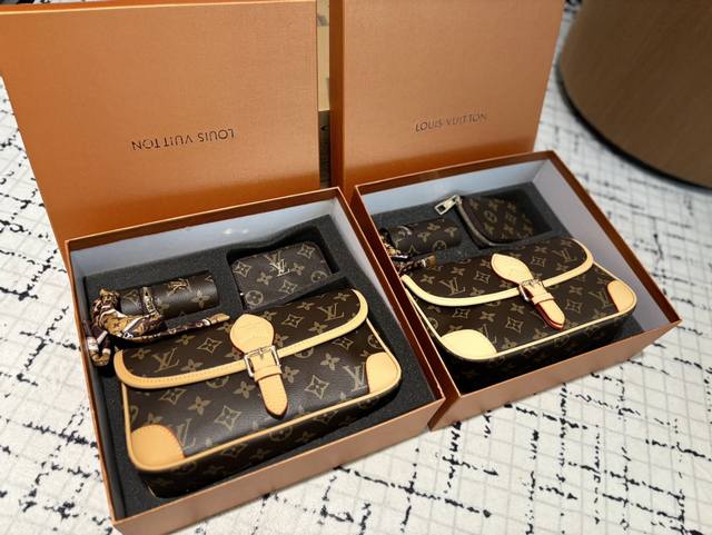 套盒 Lv法棍包穿搭也太好看了吧 无滤镜的上身实拍先 自从speedy20开始就种草了这个系列然后又特别喜欢 双肩带的配置让复古的气质中又带着时尚感搭配起来毫不 套盒 Lv法棍包穿搭也太好看了吧 无滤镜的上身实拍先 自从speedy20开始就种草了这个系列然后又特别喜欢 双肩带的配置让复古的气质中又带着时尚感搭配起来毫不