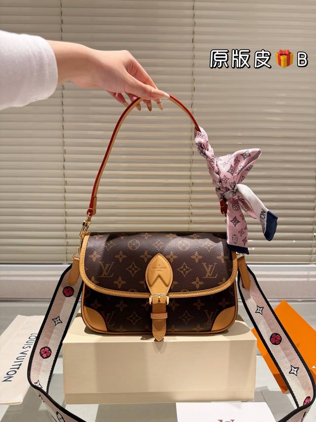 顶级原单 牛皮 全钢 配丝巾 天呐lv法棍包穿搭也太好看了吧 无滤镜的上身实拍先 自从speedy20开始就种草了这个系列然后又特别喜欢 双肩带的配置让复古的气