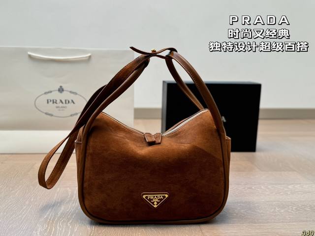 普拉达 Prada 独特设计 时尚又经典 超级百搭 日常通勤皆可 上身又a又飒 尺寸25 18