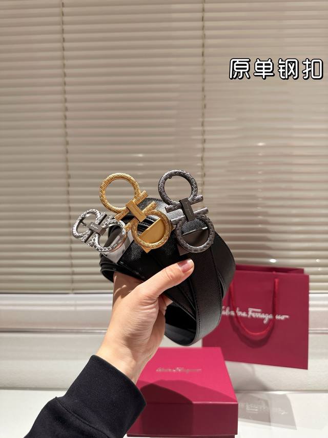 钢扣 高版本！腰带菲拉格慕牛皮皮带～热门款 男女通用皮带里面最火的版本啦～质量很好 全套包装！五金绝对不褪色 皮带头和专柜一样的哦～ 配礼盒手提袋发票