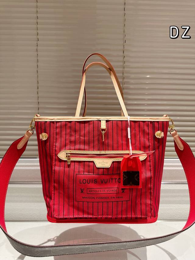 变色小牛皮 Lvneverfull Inside Out,双面可用，老花加牛皮材质，现货！全套礼盒包装 尺寸30 28Cm