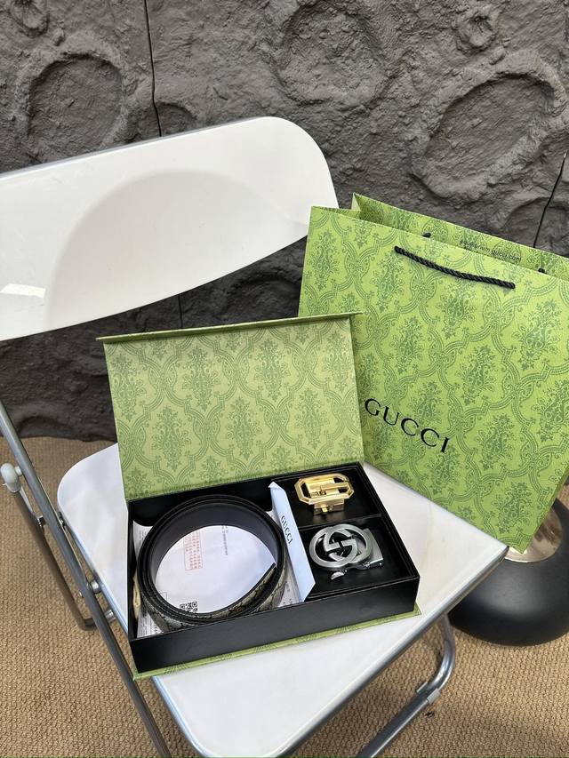 升级版 双头 酷奇 ！！ 高版本！ 腰带 嘿哈 原单牛皮皮带～热门款 皮带里面最火的啦～质量很好 全套包装！五金绝对不褪色 皮带头和专柜一样的哦～ 配礼盒手提袋