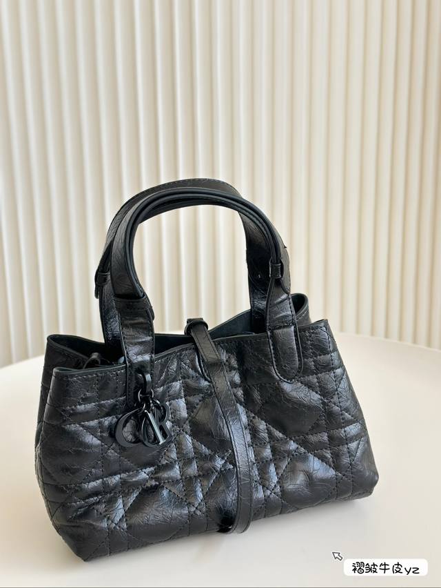 迪奥 Toujours购物袋 简直无法拒绝 超显气质 高级感十足 集美必入款 尺寸25*15 30*21 36*28