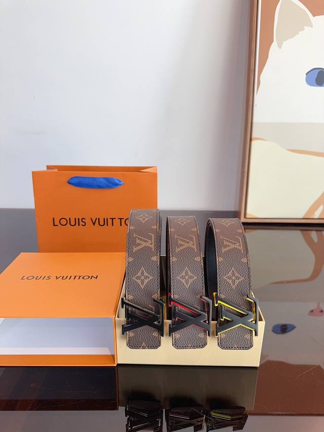 精美礼盒包装 送男友 送父亲 送给自己 首选 实在太高级啦 高版本皮带腰带[ 牛皮皮带～热门款 皮带里面最火的版本啦～质量很好 全套包装！五金绝对不褪色 皮带头