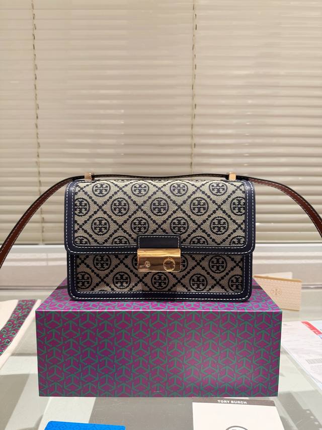 配盒子 Size：23.15Cm Tb 托里伯奇 豆腐包 颜色高级，精致秀气！ 真的超舒服！ 气质满分！