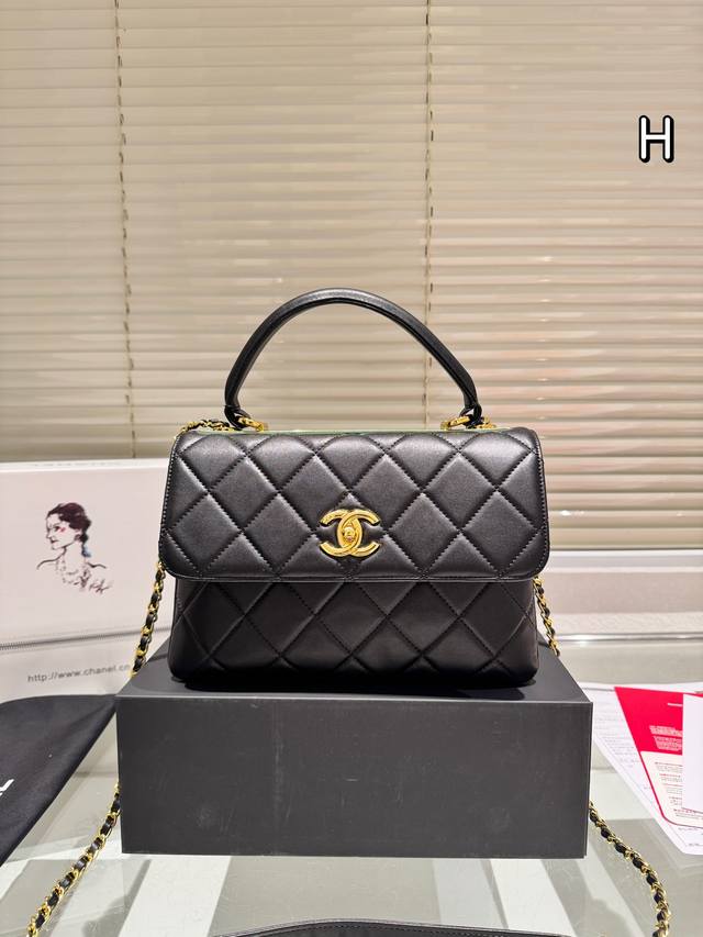礼盒包装 香奈儿包包ltrendycc一眼万年 小香cc Trendy黑色复古款 小香秋冬款，结合了cf的优雅和handel的干练trendy真的是太好看了吧.