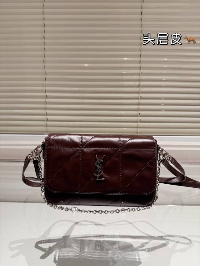 顶级原单 头层皮 Ysl 信封包 慵懒随性又好背 上身满满的惊喜 高级慵懒又随性 彻底心动的一只 Size：23 16Cm