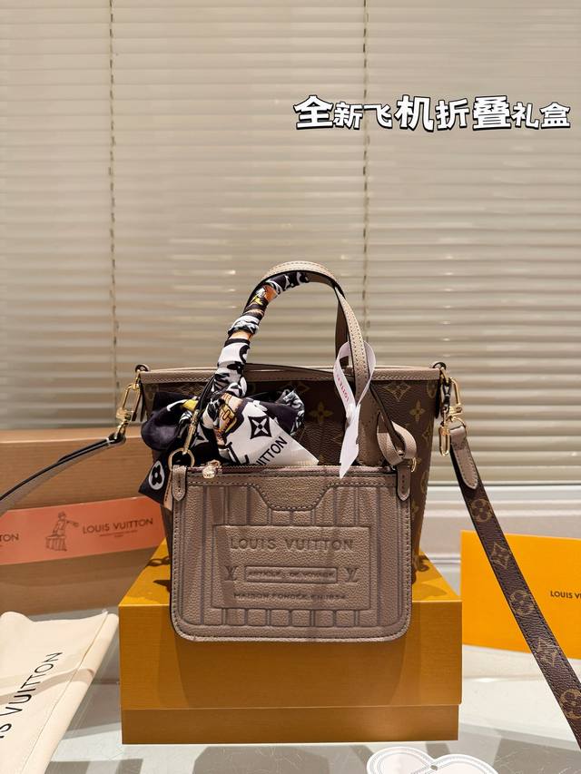 牛皮版本 Lv新款超迷你neverfull Bb又奶又高级 超mini尺寸轻盈便携~却不失优雅气质