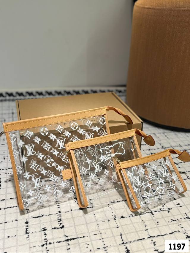 折叠盒飞机 L家手包 男女通用哦 Lv洗漱包 三合一 原版内里，