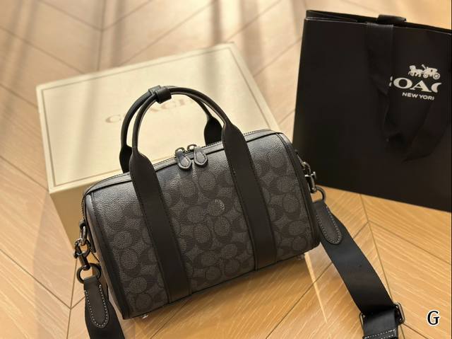 折叠盒 尺寸23.16 蔻驰coach Gotham 黑花枕头包 具有独特的艺术气息 简单百搭 颜值高 日常出街首选