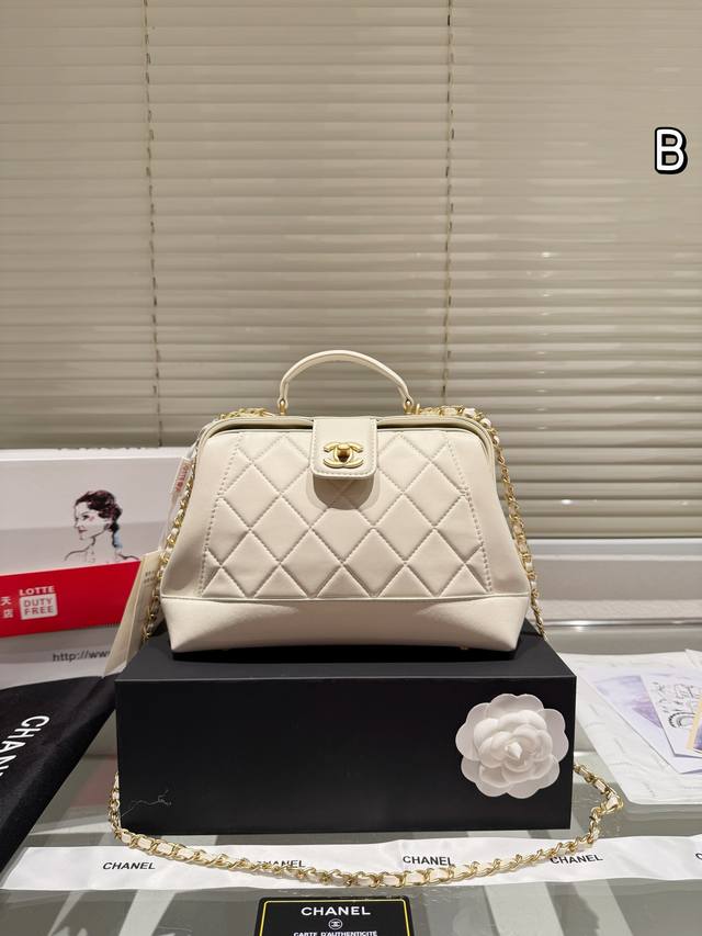 Size：27.17Cm Chanel 香奈儿 小香家 24A 医生包 好可爱胖乎乎的感觉好可爱 心心念念的终于等到了 上身非常多的哇塞