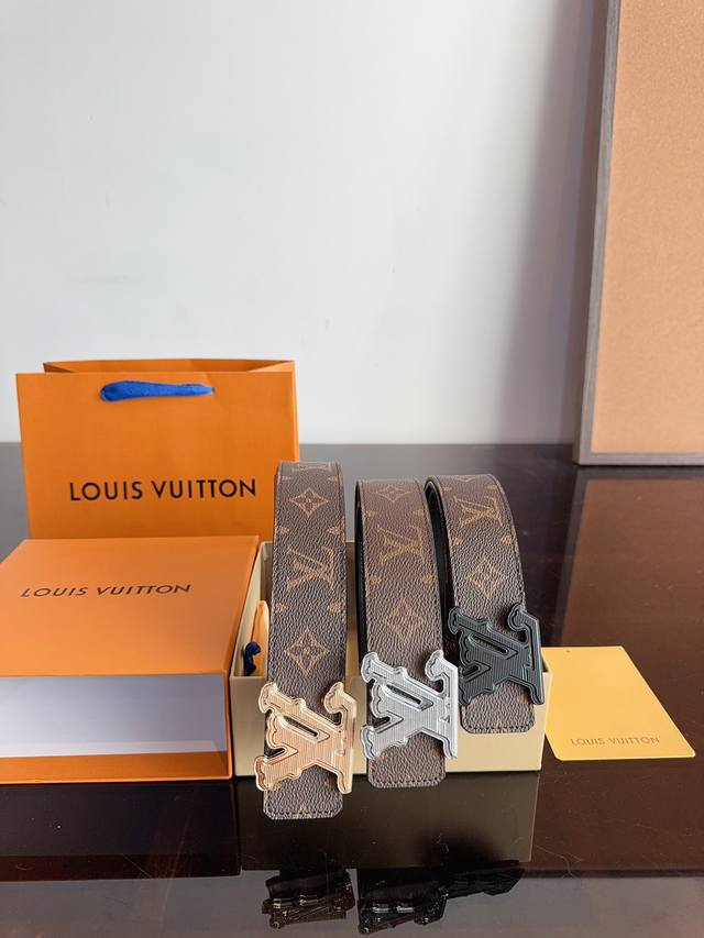 精美礼盒包装 送男友 送父亲 送给自己 首选 实在太高级啦 高版本皮带腰带[ 牛皮皮带～热门款 皮带里面最火的版本啦～质量很好 全套包装！五金绝对不褪色 皮带头