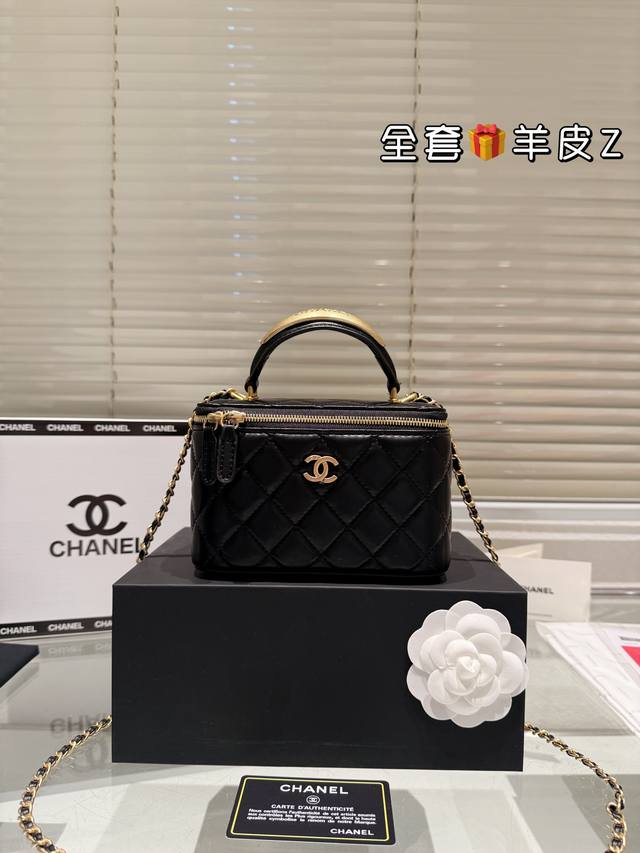 配包装 Size：16.10Cm 跑量品质 配包装 小香家 Chanel香奈儿新品口红包 手提化妆小盒子 出街打开能补妆 关上能拗造型