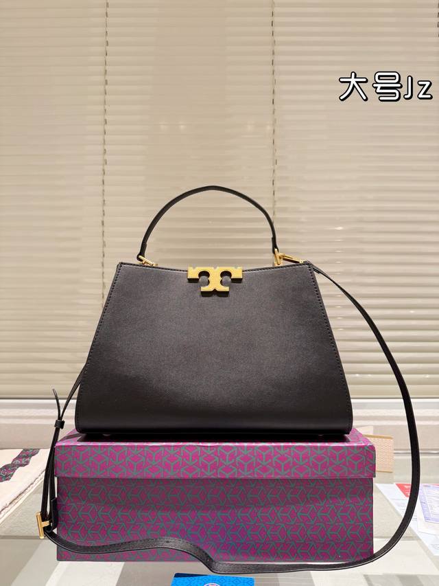 配盒 尺寸32*12Cm 托里伯奇 金砖手提包 最佳出行单品 颜值很到位 时尚又潮流 加上又a又飒的感觉风格