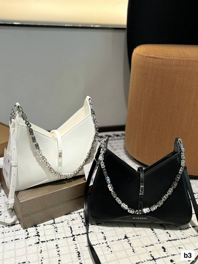 配盒尺寸28.19 纪梵希 Cut Out 链条包 新增加了拉链设计！安全性更高！ 包身加宽，容量更大！原版设计，时尚酷帅，容量加大，时尚酷帅，增添了不少优雅气