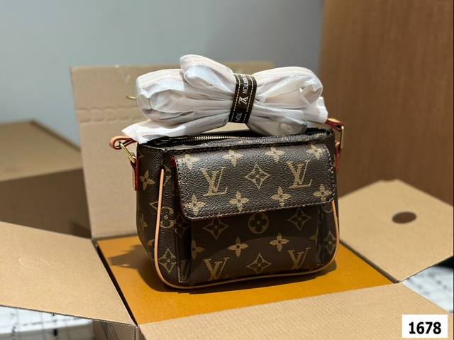 配盒 Size：19 13Cm L家 中古豆腐包 复刻小号骆驼包 新鲜出炉！ 高级百搭 推荐 满足日常通勤