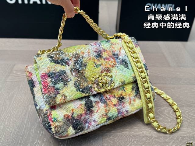 香奈儿chanel19Bag 高级感满满 经典中的经典 任何搭配都可轻松驾驭 尺寸：24 16