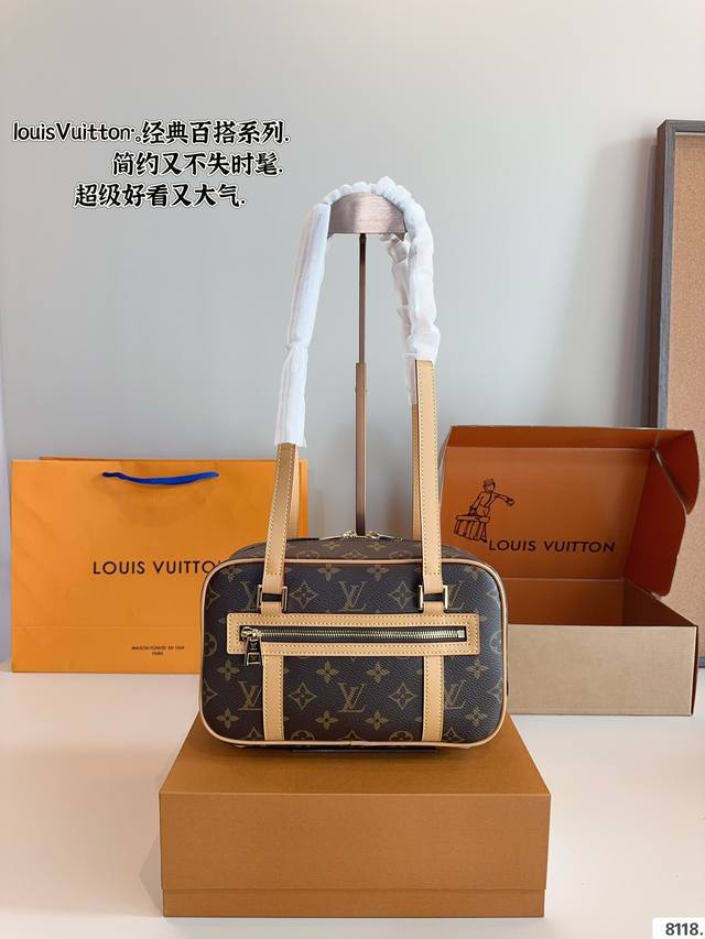 配礼盒 Lvvintage 中古老花开口笑脸盒子包 出货啦24Ss新款哦！手提单肩款式 超级无敌好质量 宝宝们抓紧来订哈 超级好的版本~版型经典不过时 一直深受