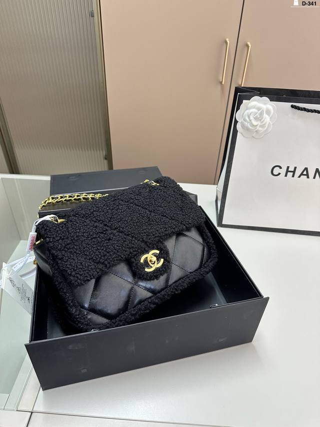 香奈儿方胖子毛毛包 Chanel Cf包 时装 休闲 不挑衣服 D-341尺寸24.9.16折叠盒