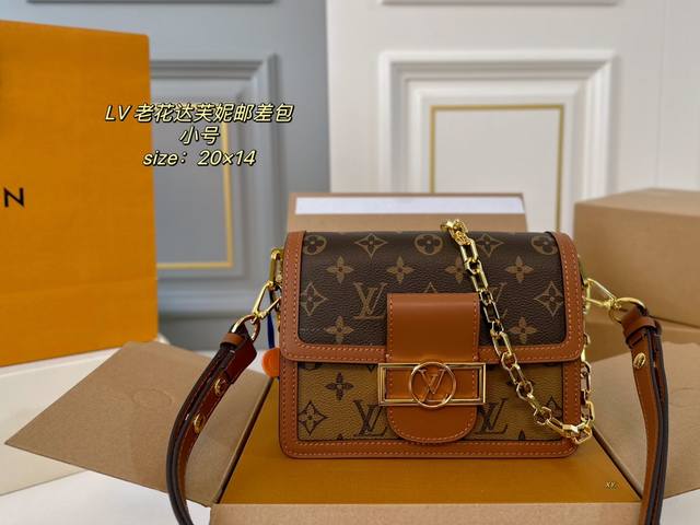 小号 折叠盒飞机盒 Size: 20×14 Lv 经典系列dauphine 达芙妮邮差包~ 包身硬挺,焦糖搭配老花配色 侧面风琴设计,时尚百搭 复古时髦,通勤逛 小号 折叠盒飞机盒 Size: 20×14 Lv 经典系列dauphine 达芙妮邮差包~ 包身硬挺,焦糖搭配老花配色 侧面风琴设计,时尚百搭 复古时髦,通勤逛